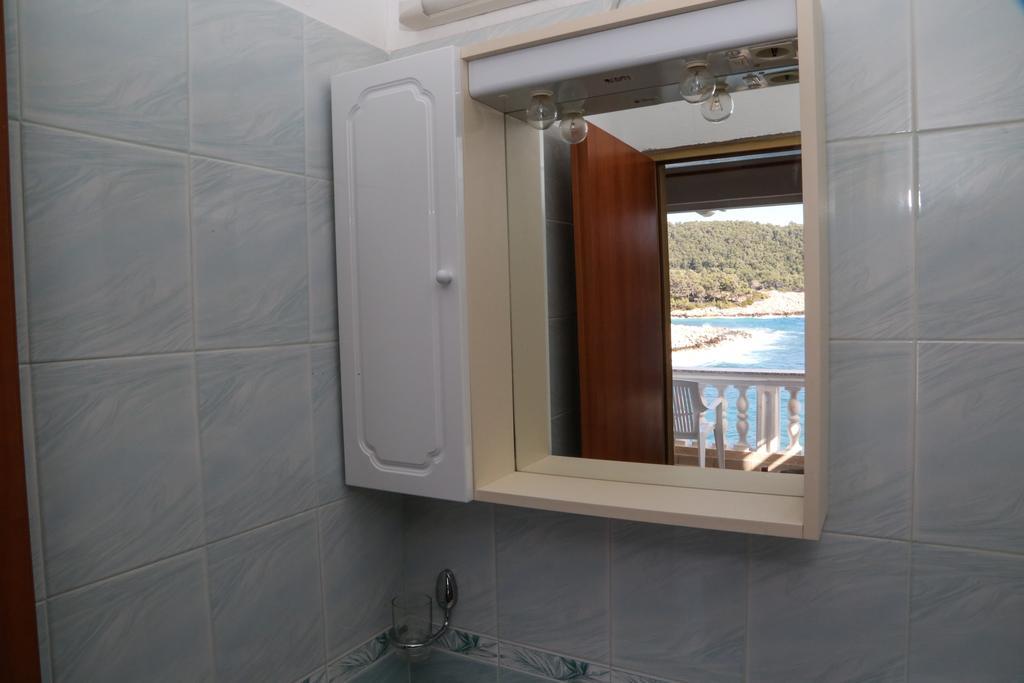 Apartments Dragica Milna  Ngoại thất bức ảnh