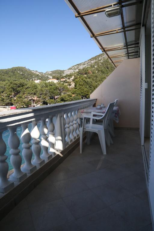 Apartments Dragica Milna  Ngoại thất bức ảnh