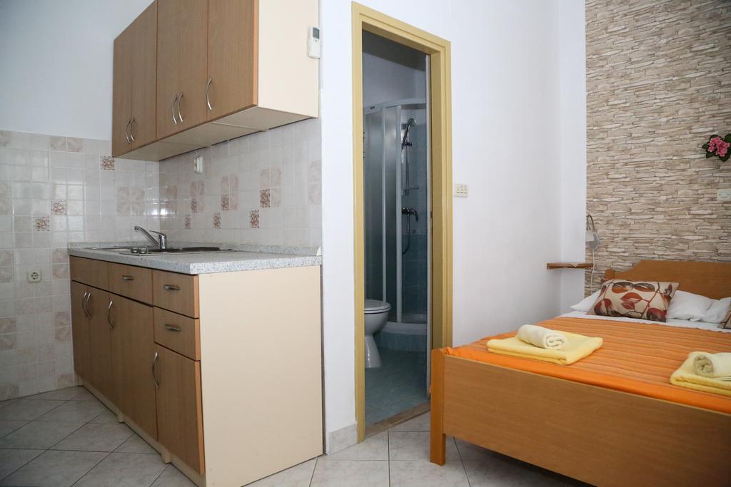 Apartments Dragica Milna  Ngoại thất bức ảnh