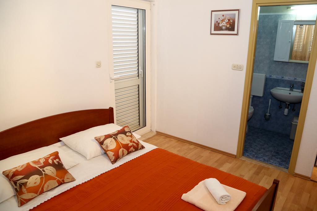 Apartments Dragica Milna  Ngoại thất bức ảnh