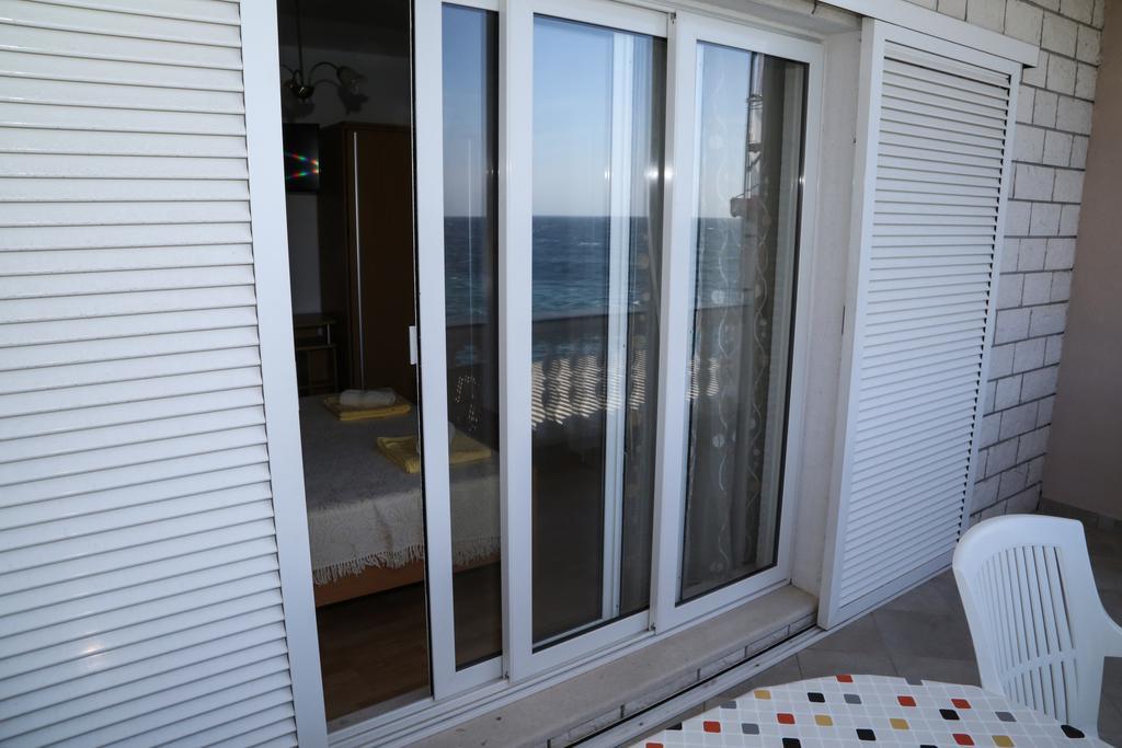 Apartments Dragica Milna  Ngoại thất bức ảnh