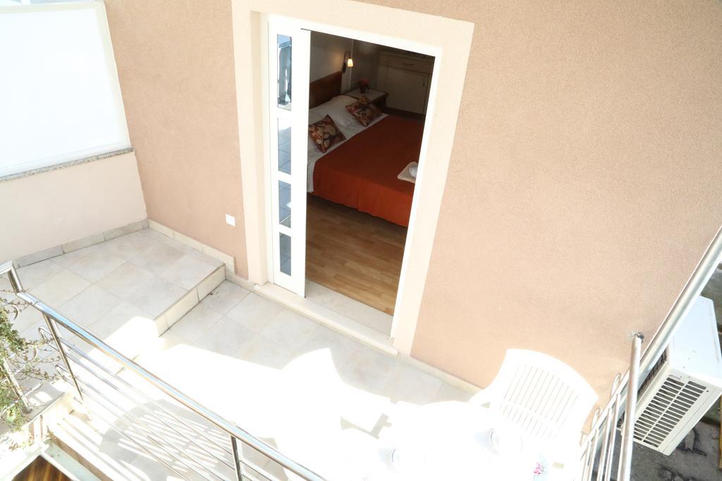 Apartments Dragica Milna  Ngoại thất bức ảnh